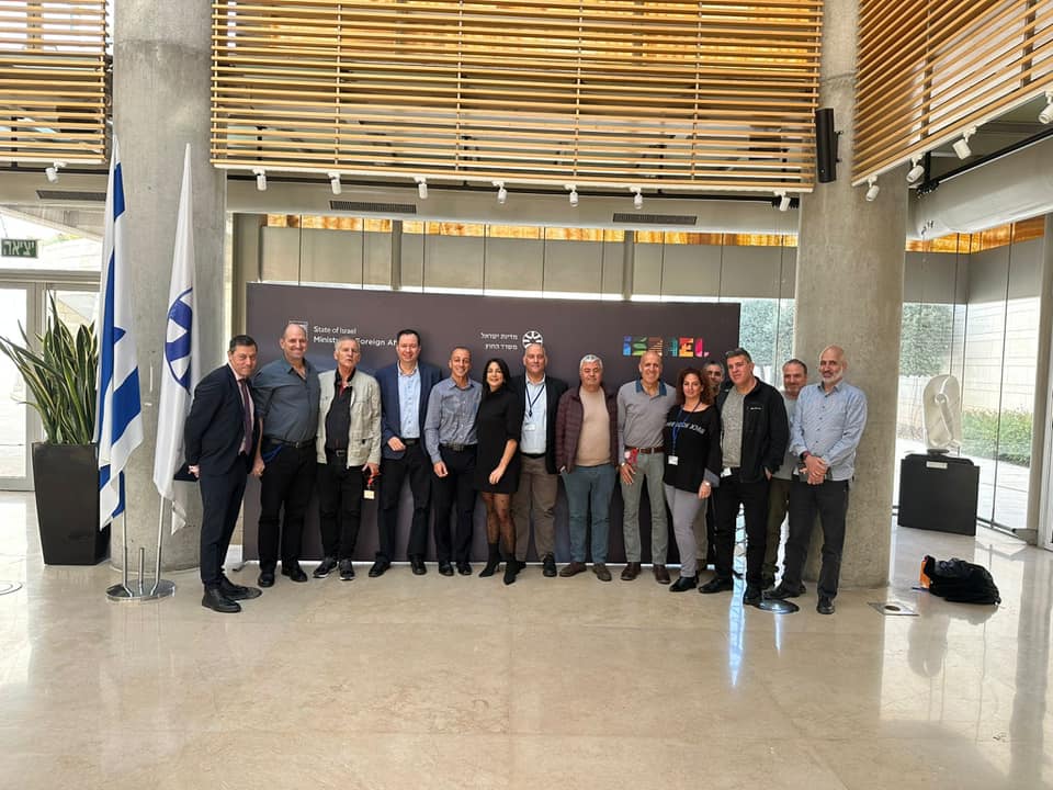 אופיר אלקלעי - יור הסתדרות עובדי המדינה וצוות משרד החוץ אופיר אלקלעי - יור הסתדרות עובדי המדינה וצוות משרד החוץ