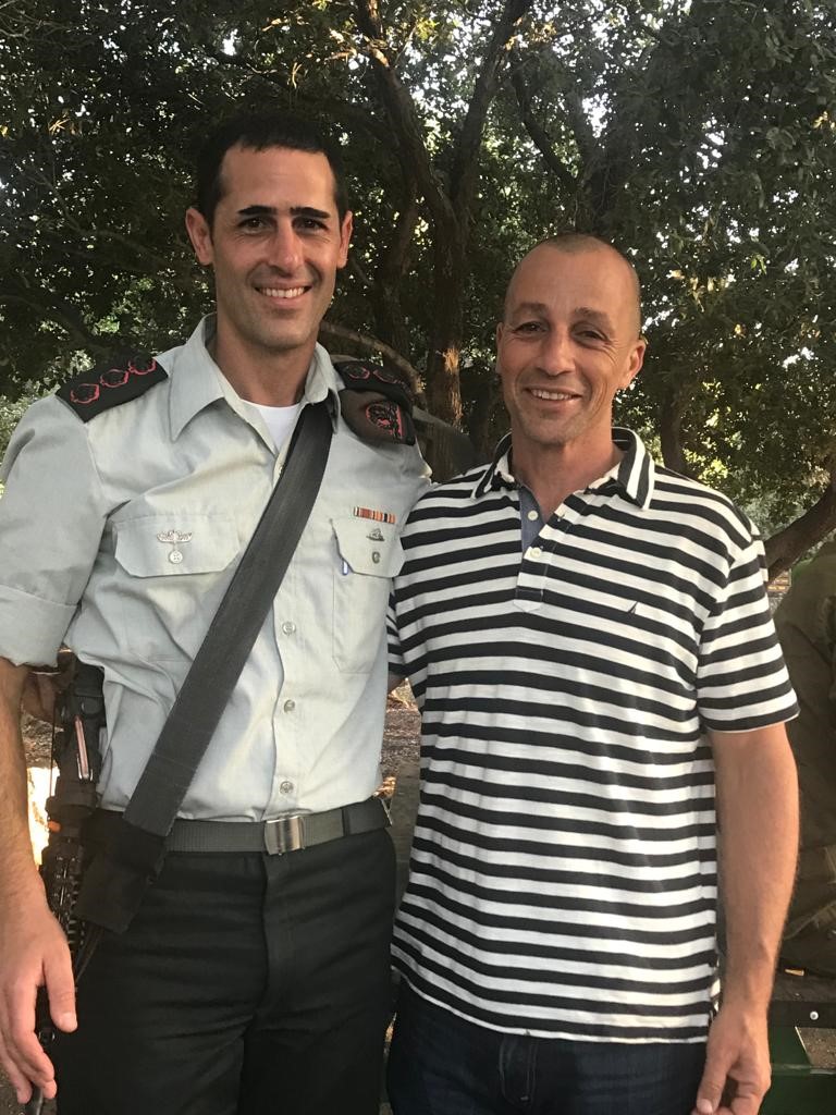 מימין יור הסתדרות עובדי המדינה עם בן דוד אלמ רועי לוי זל מימין יור הסתדרות עובדי המדינה עם בן דוד אלמ רועי לוי זל